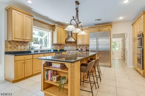 Kitchen - 19 Devonshire Dr, Randolph, NJ 07869 photo 1 of 6