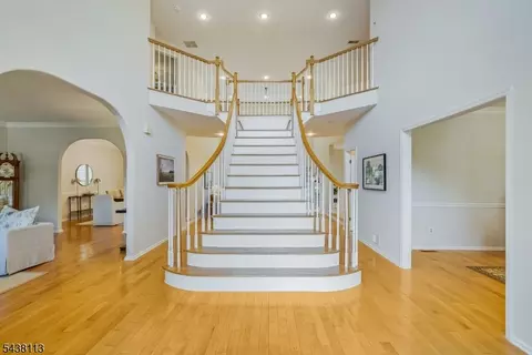 19 Devonshire Dr, Randolph, NJ 07869 photo 5