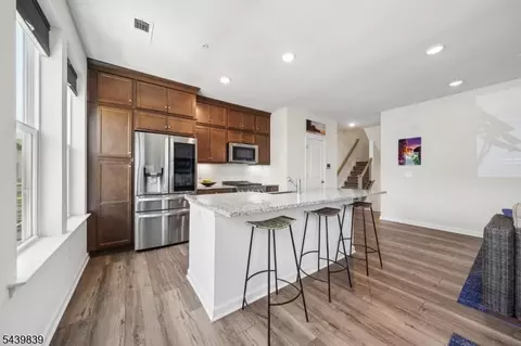 7 Jessica Ln 11202, Union, NJ 07083