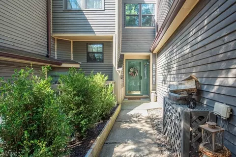 15 G Concord Rd #G, West Milford, NJ 07480