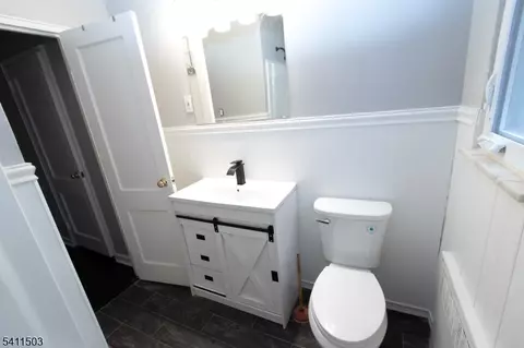 Bath - 72 Troy Dr # D, Springfield, NJ 07081 photo 2 of 3