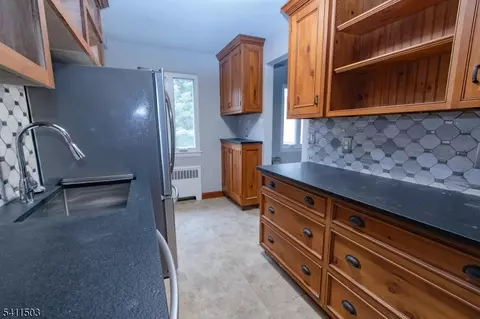 Kitchen - 72 Troy Dr # D, Springfield, NJ 07081 photo 2 of 6