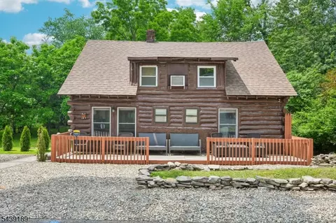 52 North Rd, Wayne, NJ 07470