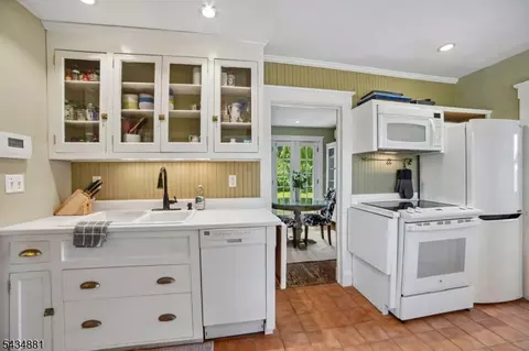 Kitchen - 48 Mountain Ave, Mendham, NJ 07945 photo 1 of 1