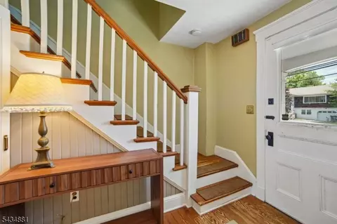 Entry Way - 48 Mountain Ave, Mendham, NJ 07945 photo 3 of 8