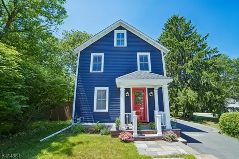 Exterior - 48 Mountain Ave, Mendham, NJ 07945 photo 2 of 10