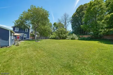 Exterior - 48 Mountain Ave, Mendham, NJ 07945 photo 7 of 10