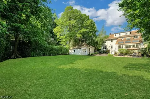 89 Beechwood Rd, Summit City, NJ 07901 photo 3