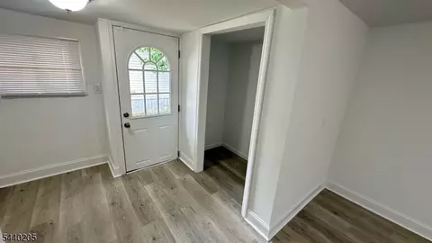 Entry Way - 7 5th St, Wayne, NJ 07470 photo 3 of 4