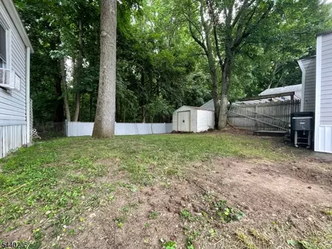 Exterior - 7 5th St, Wayne, NJ 07470 photo 3 of 3