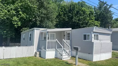 7 5th St, Wayne, NJ 07470