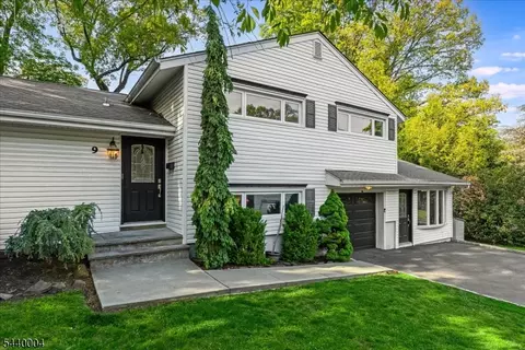 Exterior - 9 Linden Ln, Wayne, NJ 07470 photo 2 of 6