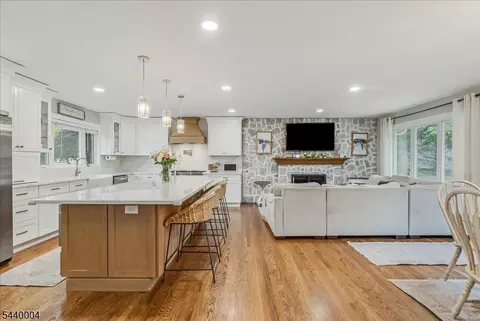 Kitchen - 9 Linden Ln, Wayne, NJ 07470 photo 1 of 6