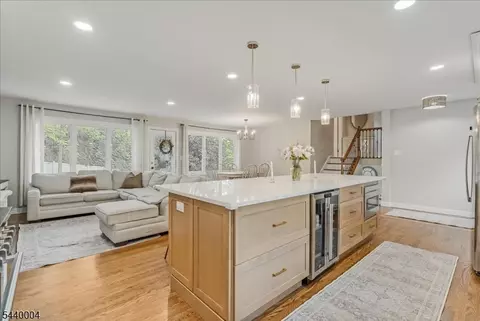 Kitchen - 9 Linden Ln, Wayne, NJ 07470 photo 4 of 6