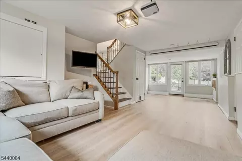 9 Linden Ln, Wayne, NJ 07470 photo 19