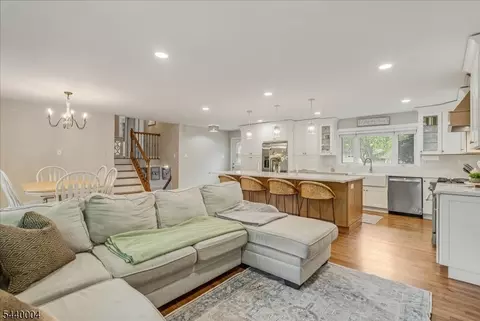 9 Linden Ln, Wayne, NJ 07470 photo 12