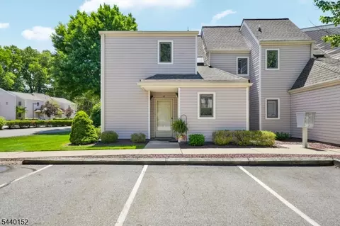 136 Changebridge Rd #7, Montville, NJ 07045