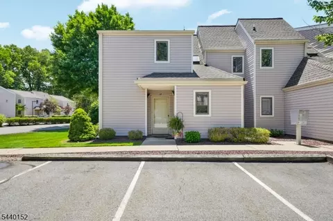 136 Changebridge Rd #7, Montville, NJ 07045