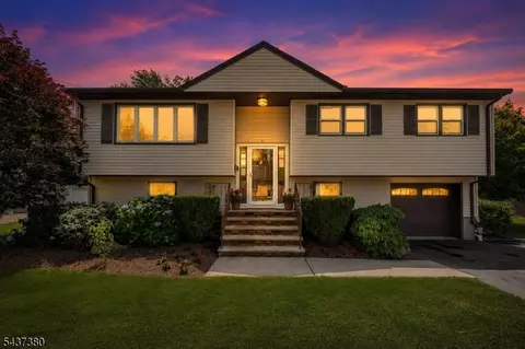 11 Monnett St, Little Ferry, NJ 07643