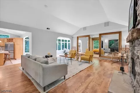 1448 Long Rd, Martinsville, NJ 08836 photo 6