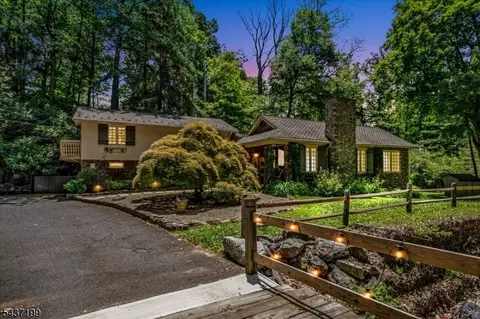 1448 Long Rd, Martinsville, NJ 08836