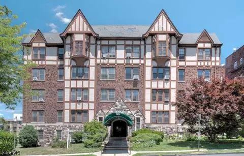 55 Randolph Pl UNIT 200, City Of Orange Twp, NJ 07079