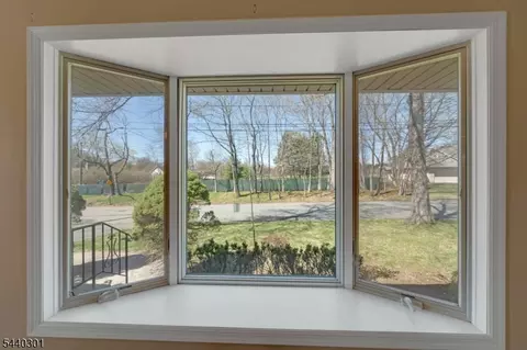 Living - 20 Kievit Rd, Wayne, NJ 07470 photo 9 of 9