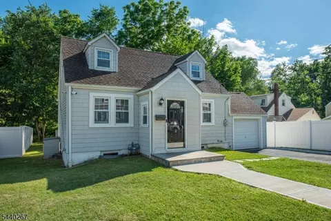 5 Hillside Ave, Mine Hill, NJ 07803