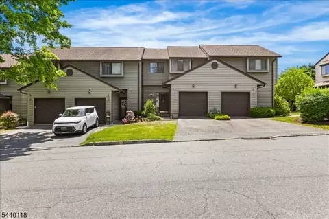 11 Eagle Dr, Newton, NJ 07860