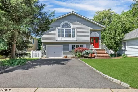 348 Highwood Ave, Glen Rock, NJ 07452