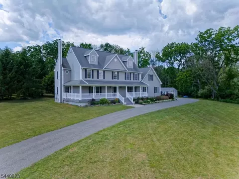 561 Watters Rd, Hackettstown, NJ 07840
