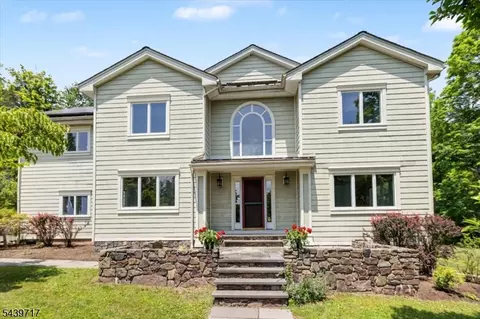12 Upper Creek Rd, Stockton, NJ 08559