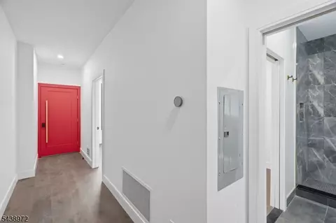 9 Minerva St #1, Jersey City, NJ 07304