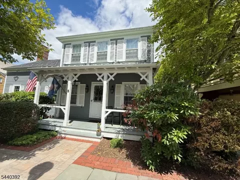 5 Murray Hill Sq, New Providence, NJ 07974