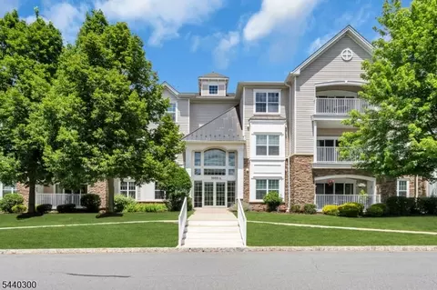 3105 Chesterwood Way, Somerset, NJ 08873