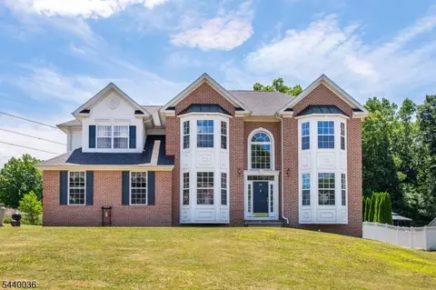 50 Saunders Ln, Hackettstown, NJ 07840