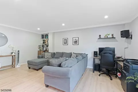 25 Grand Ave #1E, Hackensack, NJ 07601 photo 4