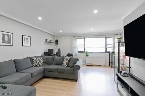 25 Grand Ave #1E, Hackensack, NJ 07601 photo 3