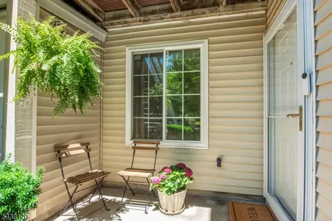 31 Sage Ct, Bedminster, NJ 07921