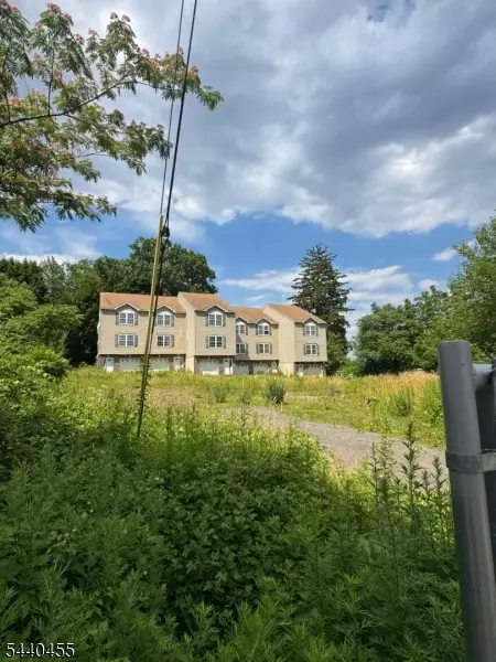 66-68 Newton Pl #18, Irvington, NJ 07111