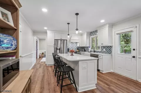 Kitchen - 4 Holyoke Rd, Wayne, NJ 07470 photo 3 of 3