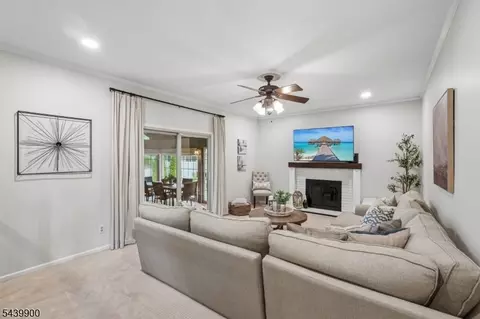 4 Holyoke Rd, Wayne, NJ 07470 photo 8