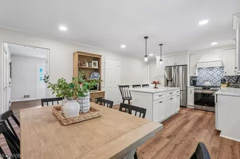4 Holyoke Rd, Wayne, NJ 07470 photo 18