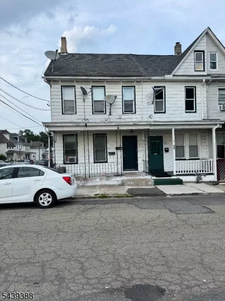17 Railroad Ave, Phillipsburg, NJ 08865