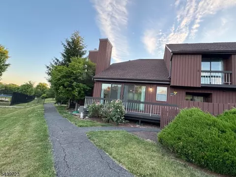 25 Bloomingdale Dr #4B, Hillsborough, NJ 08844