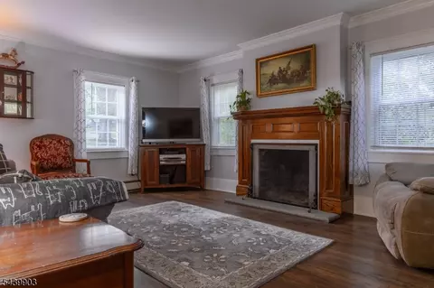 Living - 110 Vail St, Hackettstown, NJ 07840 photo 1 of 2