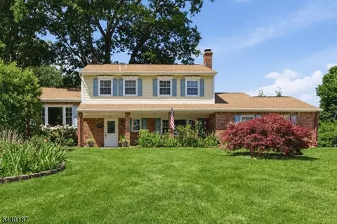 64 Fleetwood Dr, Rockaway, NJ 07866