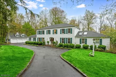4 Edward Shippen Ln, Morristown, NJ 07960