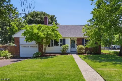 626 5th St, Belvidere, NJ 07823