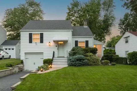 31 Briant Pkwy, Summit, NJ 07901